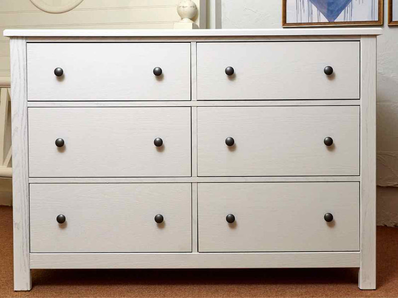 Vaughan Bassett White Finish Fundamentals 6 Drawer  Dresser