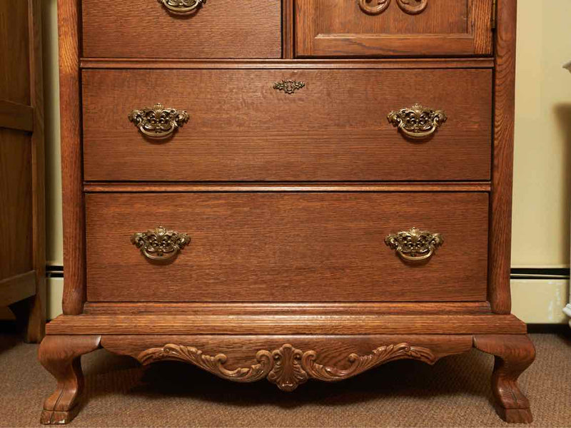 Lexington Victorian  Style Oak 5 Drawer 1 Door With Carving  Chest