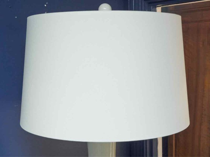 Porcelain Dove White Vase Shape Table Lamp