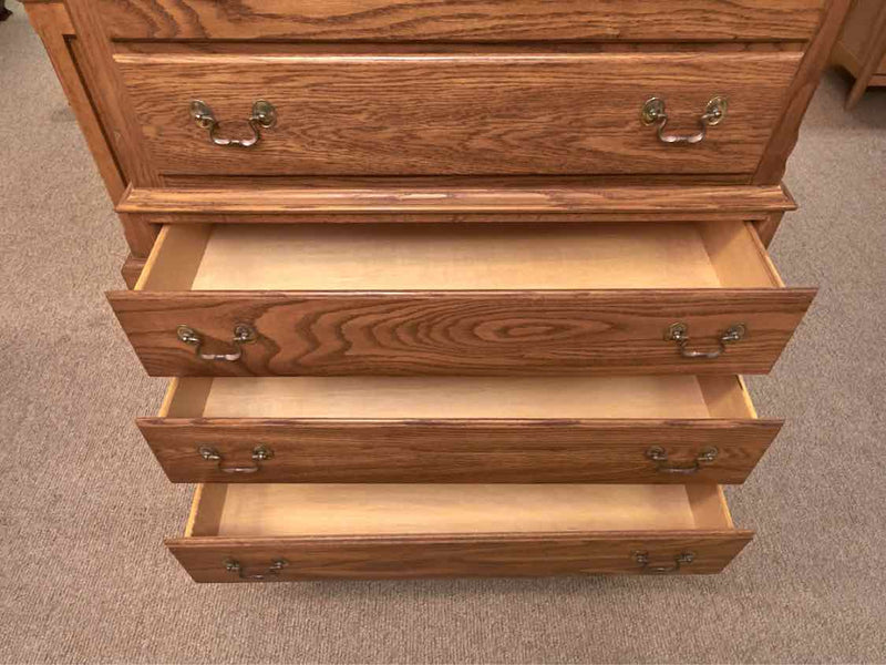 Cochrane Oak  5 Over 3 Drawer Tall Chest