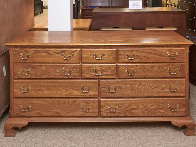 Cochrane Oak 10 Drawer  Dresser