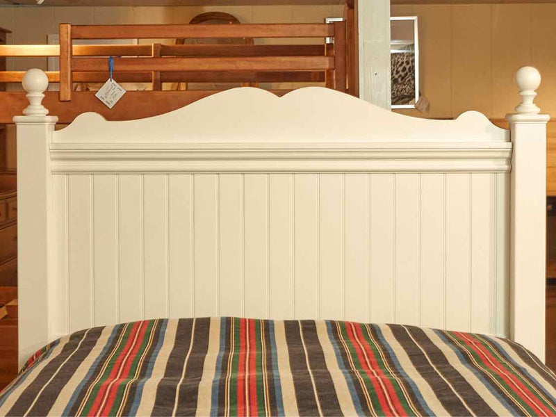 Cream Finish Full  Bed With Pull Out Trundle Storage Bed Bead Beadboard Accents