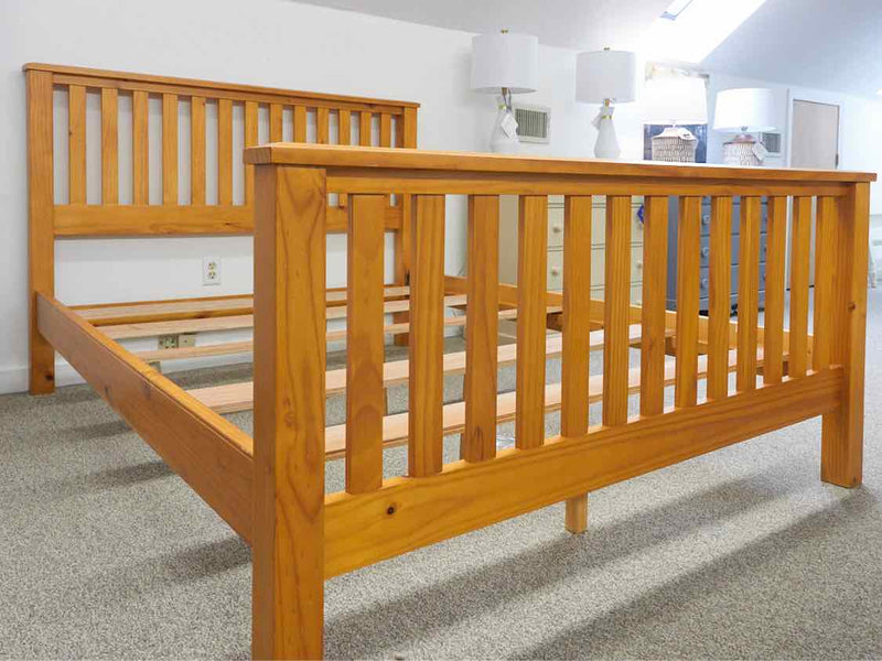 Queen Pine  Bed with Wood Rails