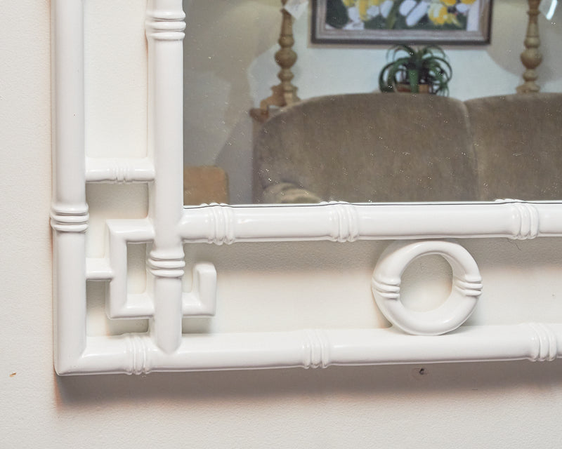 "Shing" Mirror in Glossy White