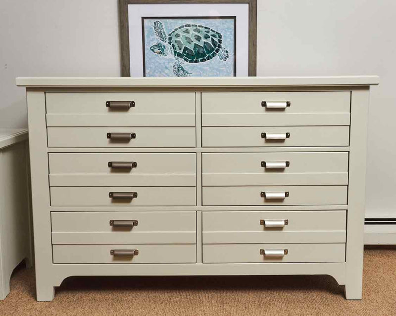 Vaughan Bassett Bungalow Collection Lattice in Soft White 6 Drawer  Dresser