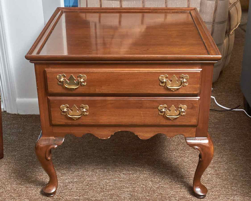 Ethan Allen Mahogany Queen Anne 2 Drawer  Side Table