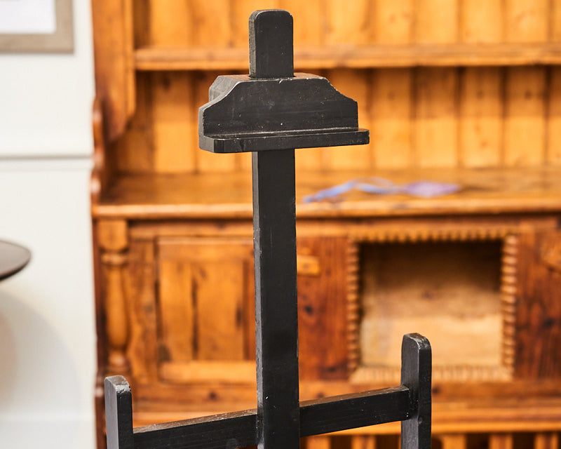 Small Tabletop Art Display Easel In Black