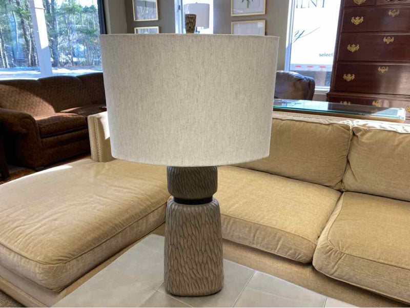 Roanoke & Dunbrook Casual Table Lamp