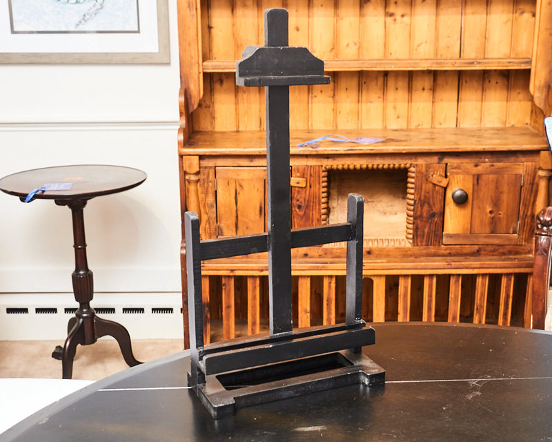 Small Tabletop Art Display Easel In Black