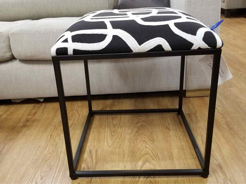 Twists & Turns Accent Stool