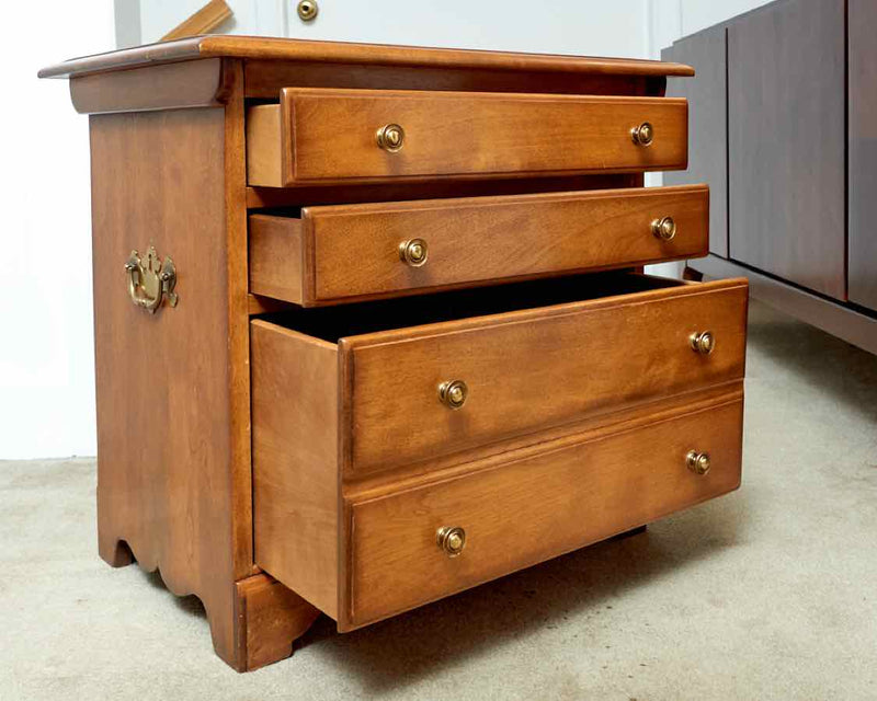 Cushman Colonial Maple 4 Drawer Bed Side Chest